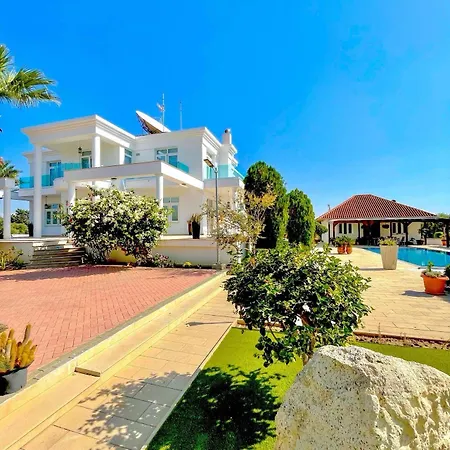 Villa The Residence, Oroklini